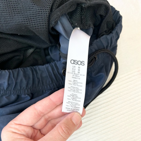 ASOS Mesh lined Trainer / Swim Shorts - Picture 2 of 10